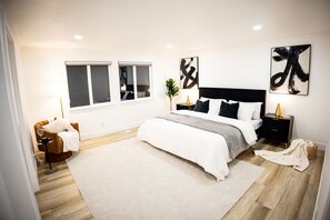 3 bedrooms, in-room safe, iron/ironing board, free WiFi