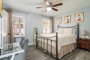 3 bedrooms, desk, iron/ironing board, free WiFi - Spacious 30+ Day Retreat – Perfect for Families & Professionals in Transition
(Covington)