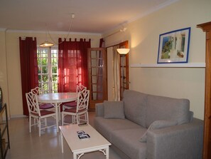 TV - La Isla by Interhome (Jávea)