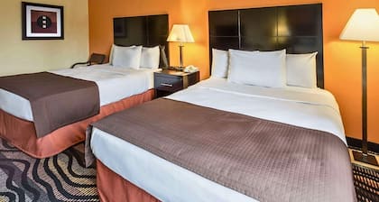 Rock Island Inn & Suites Streator IL