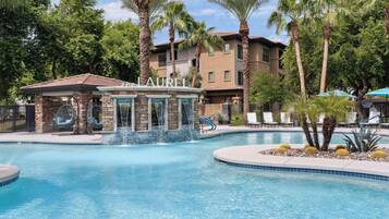 2 outdoor pools