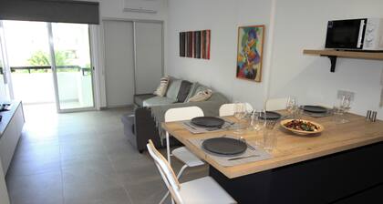 Haris' apartment Mackenzie beach