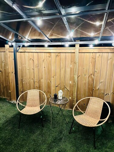 Pet friendly private backyard Garden studio