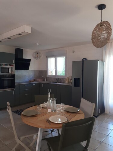 Beautiful Chalet with sea view