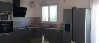 Beau Chalet avec vue sur mer