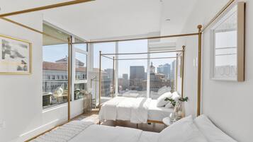 2 bedrooms, desk, iron/ironing board, WiFi