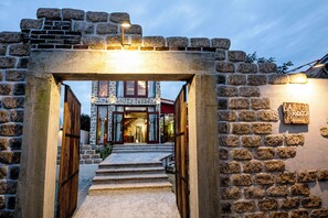 Front of property - La Rocca An Bang beach (Da Nang)