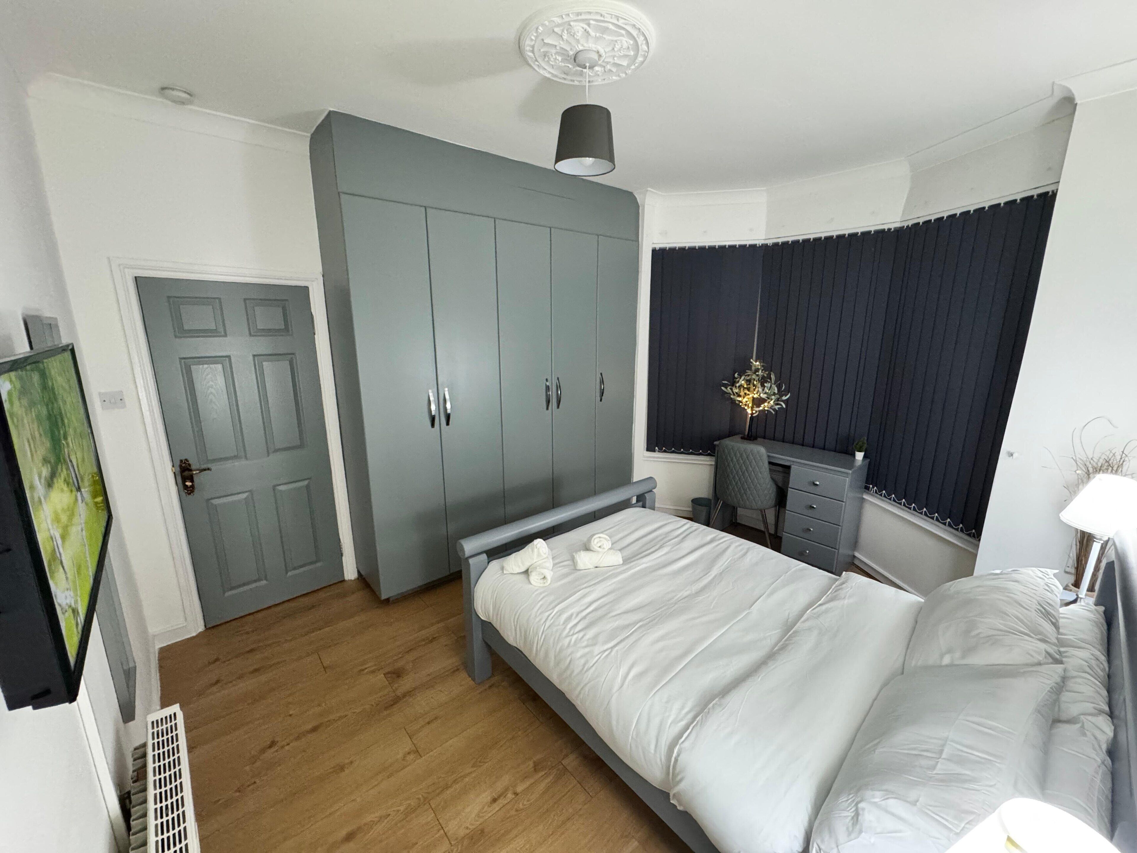 House | 7 bedrooms, iron/ironing board, free WiFi, bed sheets