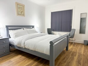 ハウス | 7 室のベッドルーム、アイロン / アイロン台、WiFi (無料)、ベッドシーツ