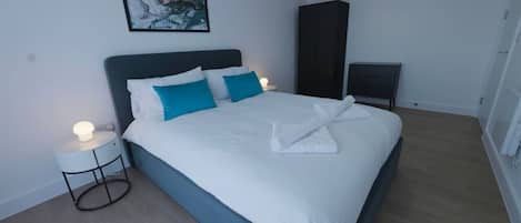 2 chambres, fer et planche Ă repasser, Wi-Fi, draps fournis