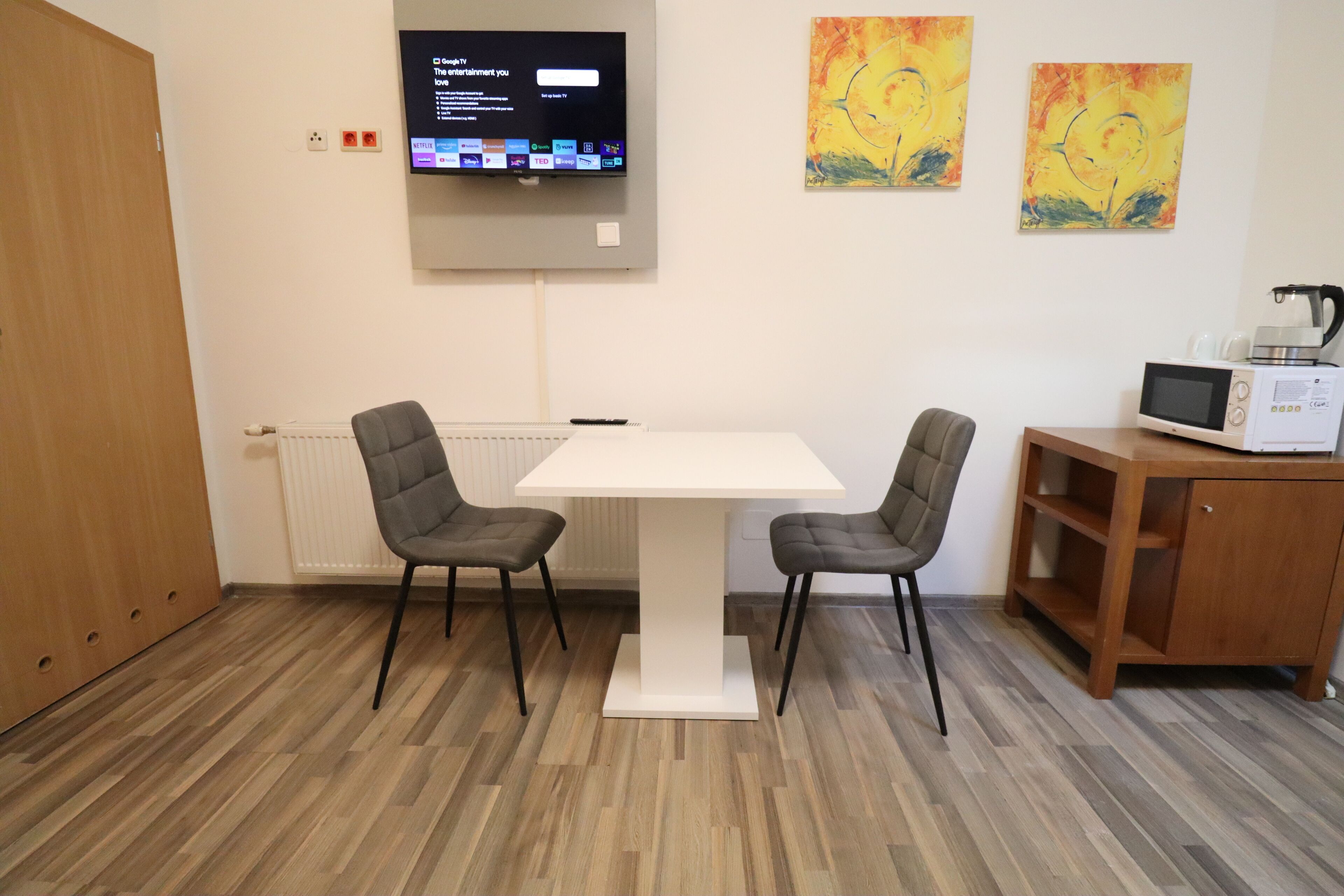 Photo - Grey Palazzo 1050 Vienna