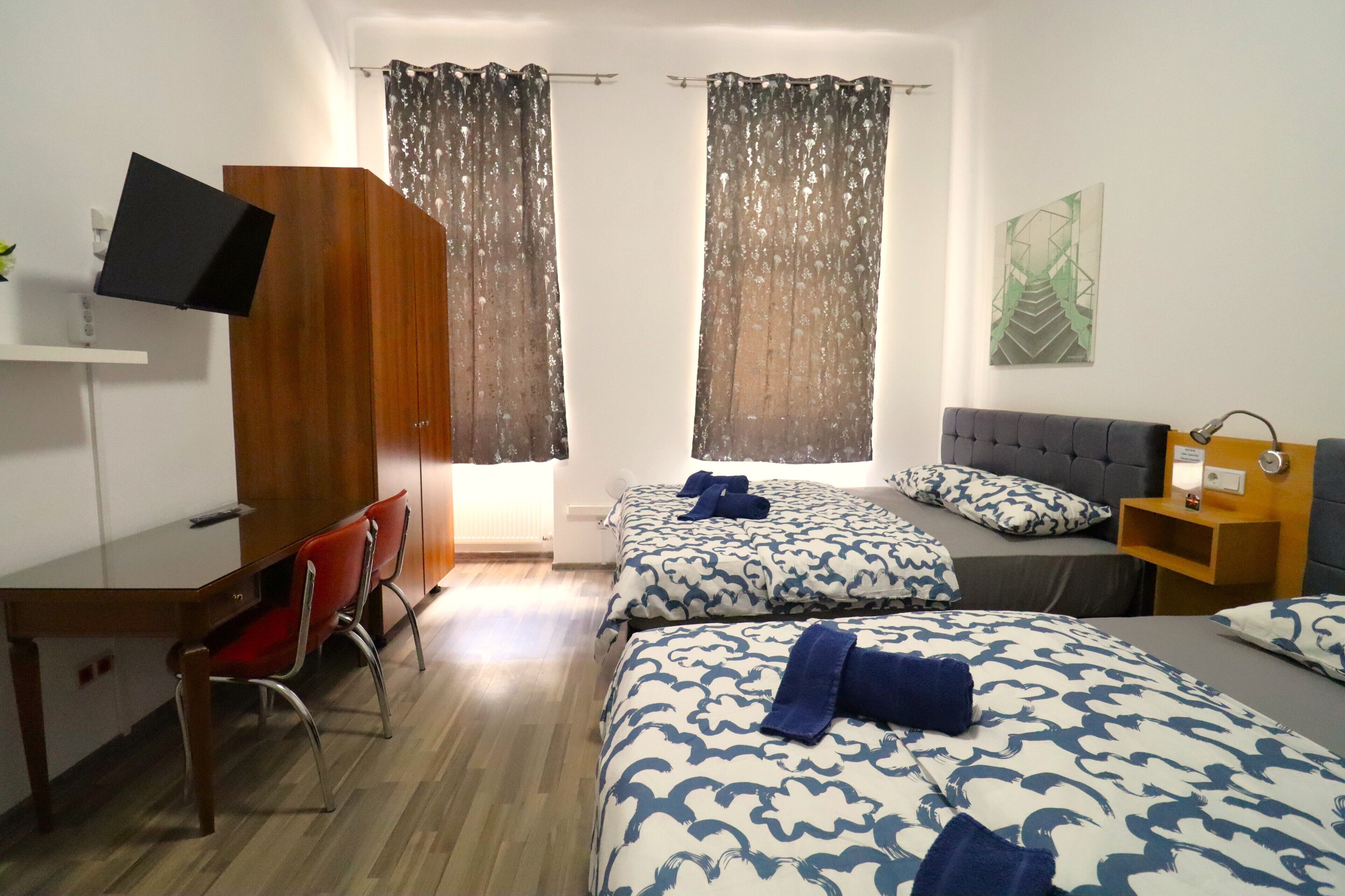 Photo - Grey Palazzo 1050 Vienna