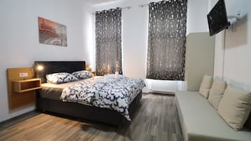 Basic Triple Room | Free WiFi