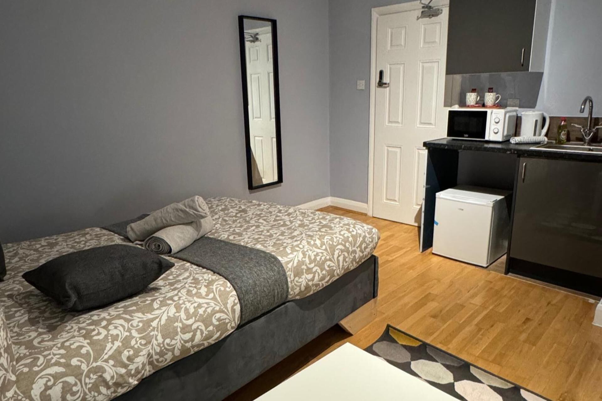 1 bedroom, free WiFi, bed sheets