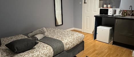 1 Schlafzimmer, kostenloses WLAN, Bettwäsche