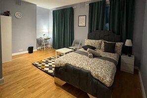 1 dormitori, wifi gratuïta i roba de llit