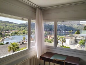 Interior - Villa in Caslano Ticino Private house with pool, 150 m from Lake Lugano. (Caslano)