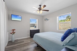2 bedrooms, travel crib, free WiFi, bed sheets