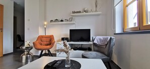 Smart TV, video games, DVD player, books