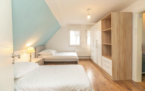 Long-term rental:Complete house for companies!