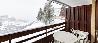 Charming apartment for 5, near slopes and shops