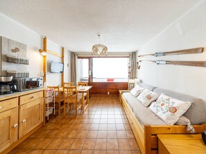 TV - Studio in Saint-François-Longchamp, 28m², sleeps 5, near lifts (Saint-François-Longchamp)