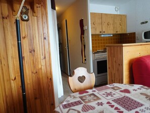 Dining - Modern 25m² studio for 4, at the foot of the slopes (Saint-François-Longchamp)