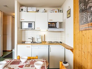 Fridge, microwave, dishwasher - Modern T3 at the foot of the slopes for 6 people in Saint-François-Longchamp (Saint-François-Longchamp)