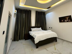 アパートメント | 2 室のベッドルーム、アイロン / アイロン台、WiFi (無料)、ベッドシーツ