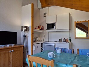 Private kitchen - 6-person apartment on the slopes in St-François-Longchamp (Saint-François-Longchamp)