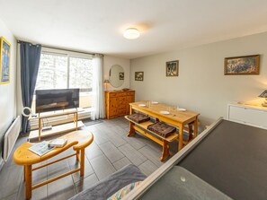 Game room - Modern studio for 4, south balcony, near slopes, Roc Rouge (Saint-François-Longchamp)