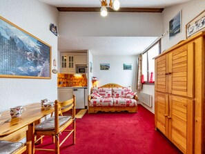 TV - Cozy studio for 3 people at the foot of the slopes in Saint-François-Longchamp (Saint-François-Longchamp)