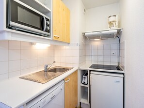 Refrigerador, microondas, lavavajillas