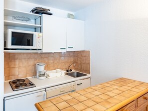 Réfrigérateur, micro-ondes, lave-vaisselle