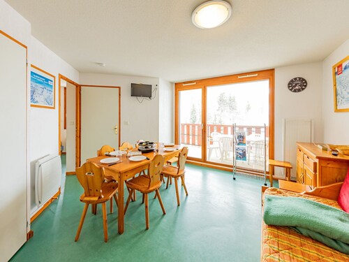Comfortable apartment 7 ppl near slopes and shops