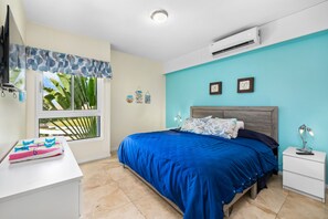 2 bedrooms, in-room safe, iron/ironing board, free WiFi