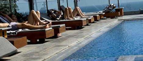 2 piscinas al aire libre