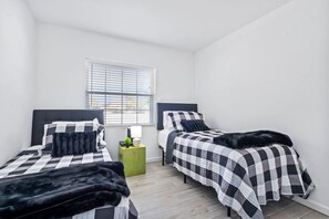 3 Schlafzimmer, Schreibtisch, kostenloses WLAN, Bettwäsche