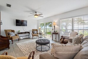 Smart TV, DVD player, table tennis, books