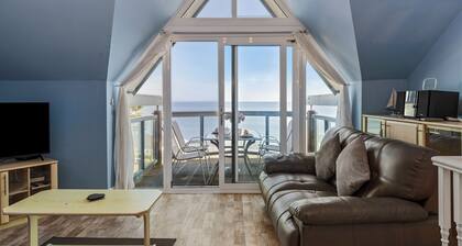The Chandlery - Panoramic Sea Views With Parking