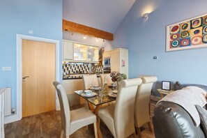 House - The Chandlery - Panoramic Sea Views With Parking (Saundersfoot)
