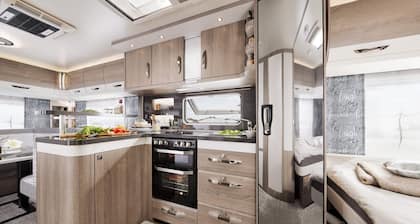 Adventure world for young and old in a caravan (20m2) on a pitch with PP (150m2).