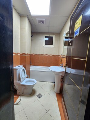 Deluxe Suite | Bathroom