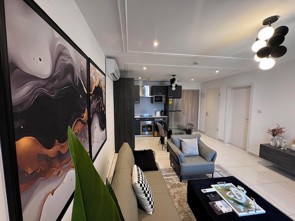Deluxe Apartment, City View