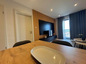 Deluxe Apartment, City View