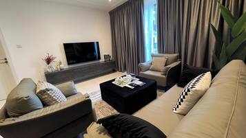 Deluxe Apartment, City View | Bathroom