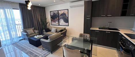 Deluxe Apartment, City View | Iron/ironing board, free WiFi