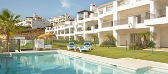 Ojen Apartment Near Golf