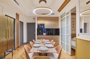 Dining - Sublim AC-3 BDR Montaigne/Arc de Triomphe (Paris)