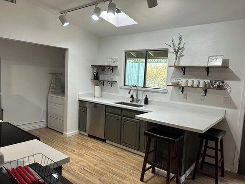 Spacious Home + private suite with separate entrance. Family friendly!